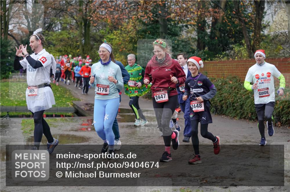 07.12.2025 - St. Pauli X-Mass-Run No. 15 Michael Burmester http://msf.ph/oto/9404674 07.12.2025 11:05:29 Laufen 865, 2176, 319, 15, 2447, 30, 2448 meine-sportfotos.de