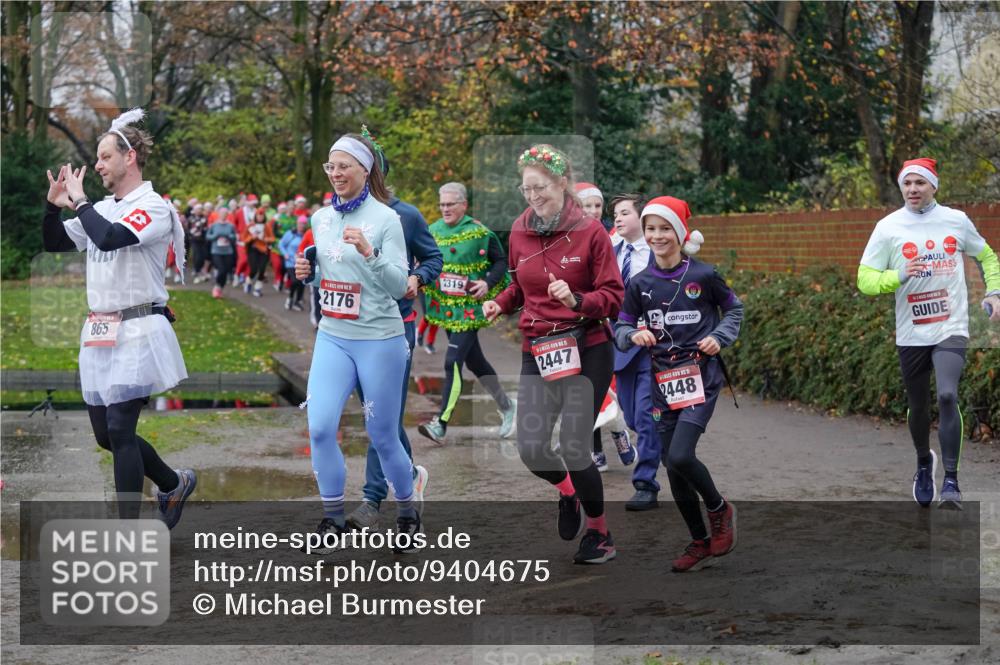 07.12.2025 - St. Pauli X-Mass-Run No. 15 Michael Burmester http://msf.ph/oto/9404675 07.12.2025 11:05:29 Laufen 2176, 865, 2319, 2447, 2448 meine-sportfotos.de