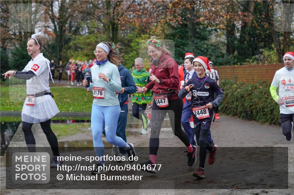 07.12.2025 - St. Pauli X-Mass-Run No. 15 Michael Burmester http://msf.ph/oto/9404677 07.12.2025 11:05:29 Laufen 865, 2176, 2447, 2448 meine-sportfotos.de