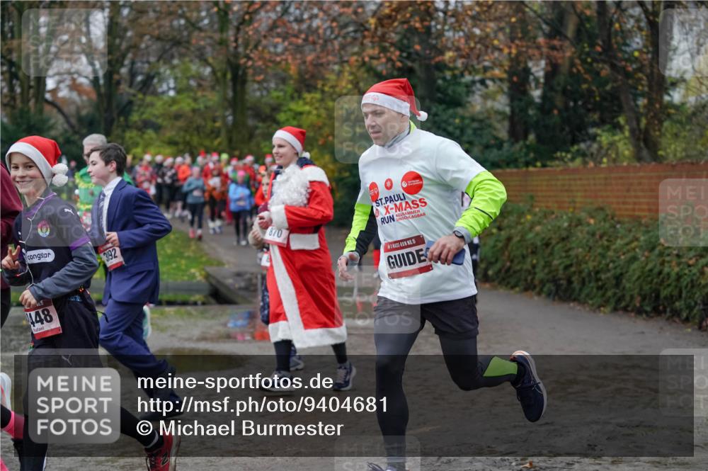 07.12.2025 - St. Pauli X-Mass-Run No. 15 Michael Burmester http://msf.ph/oto/9404681 07.12.2025 11:05:30 Laufen 392, 448, 870, 15 meine-sportfotos.de