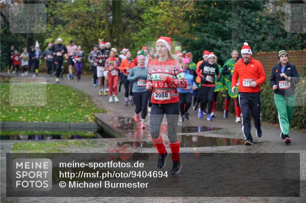 07.12.2025 - St. Pauli X-Mass-Run No. 15 Michael Burmester http://msf.ph/oto/9404694 07.12.2025 11:05:35 Laufen 2394, 1, 2088, 279, 2789 meine-sportfotos.de