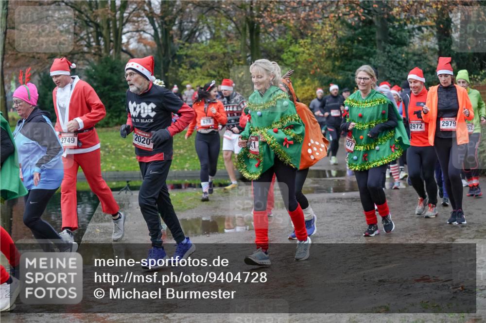 07.12.2025 - St. Pauli X-Mass-Run No. 15 Michael Burmester http://msf.ph/oto/9404728 07.12.2025 11:05:43 Laufen 2749, 2020, 678, 2972, 2979, 52 meine-sportfotos.de