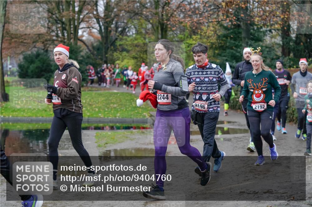 07.12.2025 - St. Pauli X-Mass-Run No. 15 Michael Burmester http://msf.ph/oto/9404760 07.12.2025 11:05:49 Laufen 2244, 2196, 074, 2192, 464, 465 meine-sportfotos.de