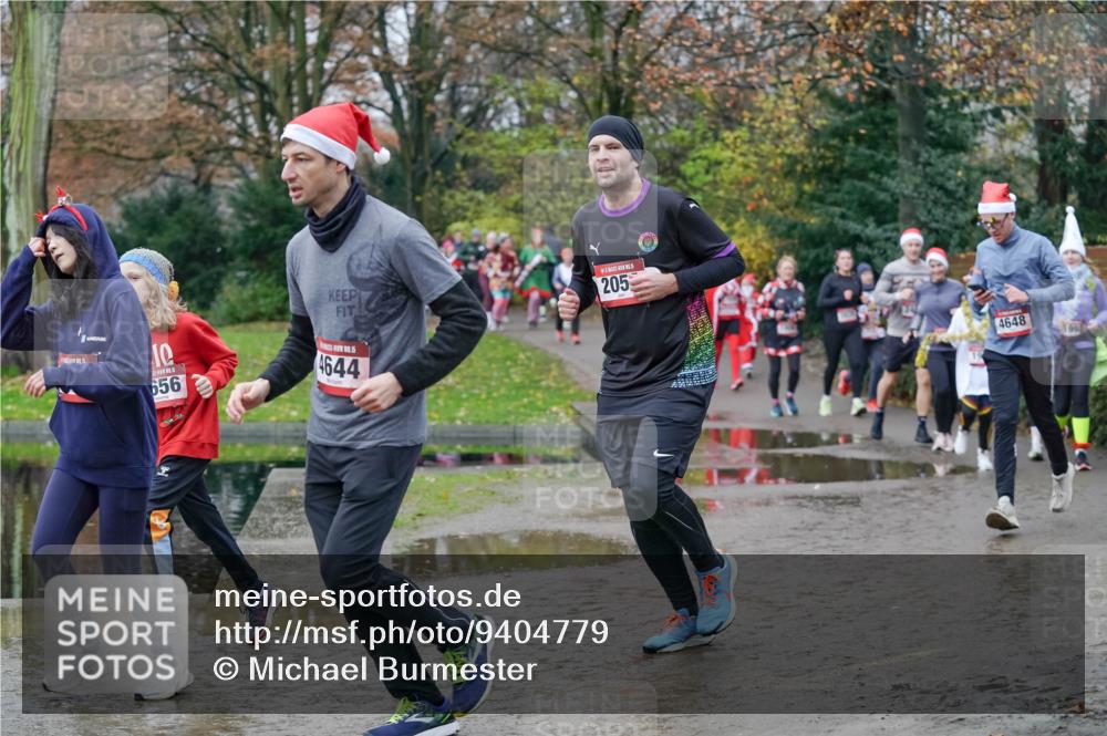07.12.2025 - St. Pauli X-Mass-Run No. 15 Michael Burmester http://msf.ph/oto/9404779 07.12.2025 11:05:52 Laufen 205, 10, 656, 4644, 4648 meine-sportfotos.de