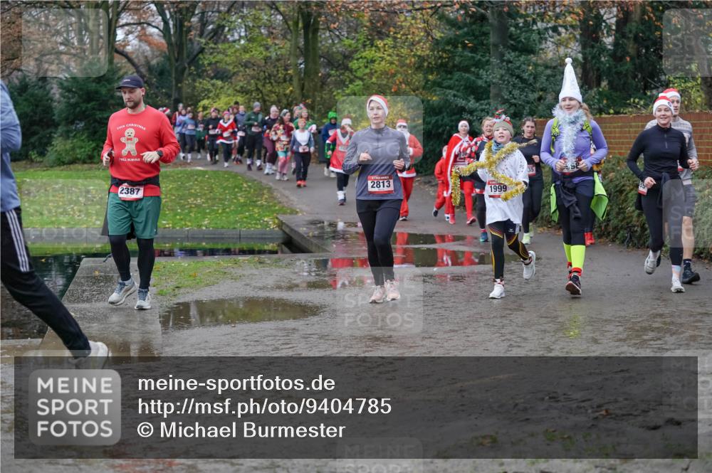 07.12.2025 - St. Pauli X-Mass-Run No. 15 Michael Burmester http://msf.ph/oto/9404785 07.12.2025 11:05:54 Laufen 2387, 2813, 1999 meine-sportfotos.de
