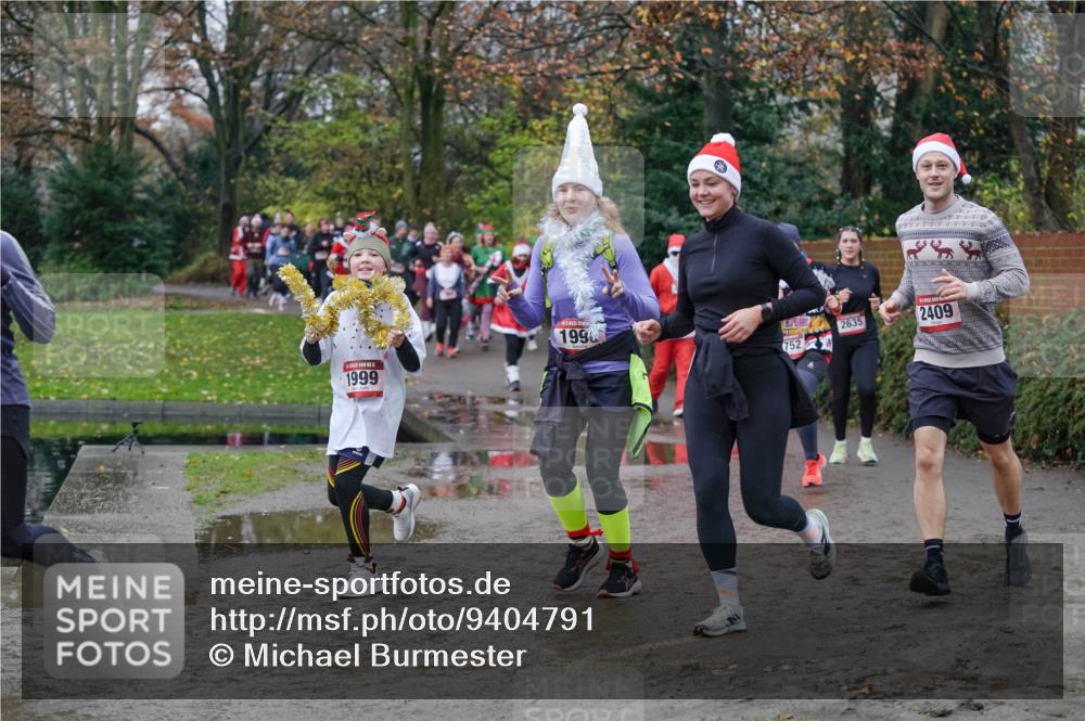 07.12.2025 - St. Pauli X-Mass-Run No. 15 Michael Burmester http://msf.ph/oto/9404791 07.12.2025 11:05:56 Laufen 1999, 1990, 2635, 2409, 752 meine-sportfotos.de