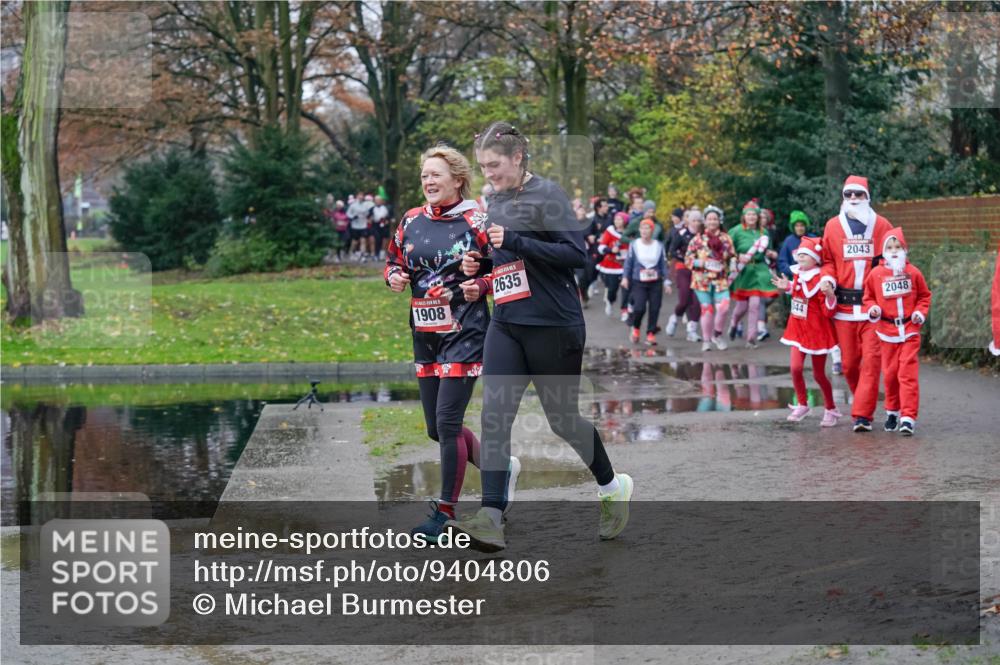 07.12.2025 - St. Pauli X-Mass-Run No. 15 Michael Burmester http://msf.ph/oto/9404806 07.12.2025 11:06:00 Laufen 2635, 1908, 44, 2043, 2048 meine-sportfotos.de