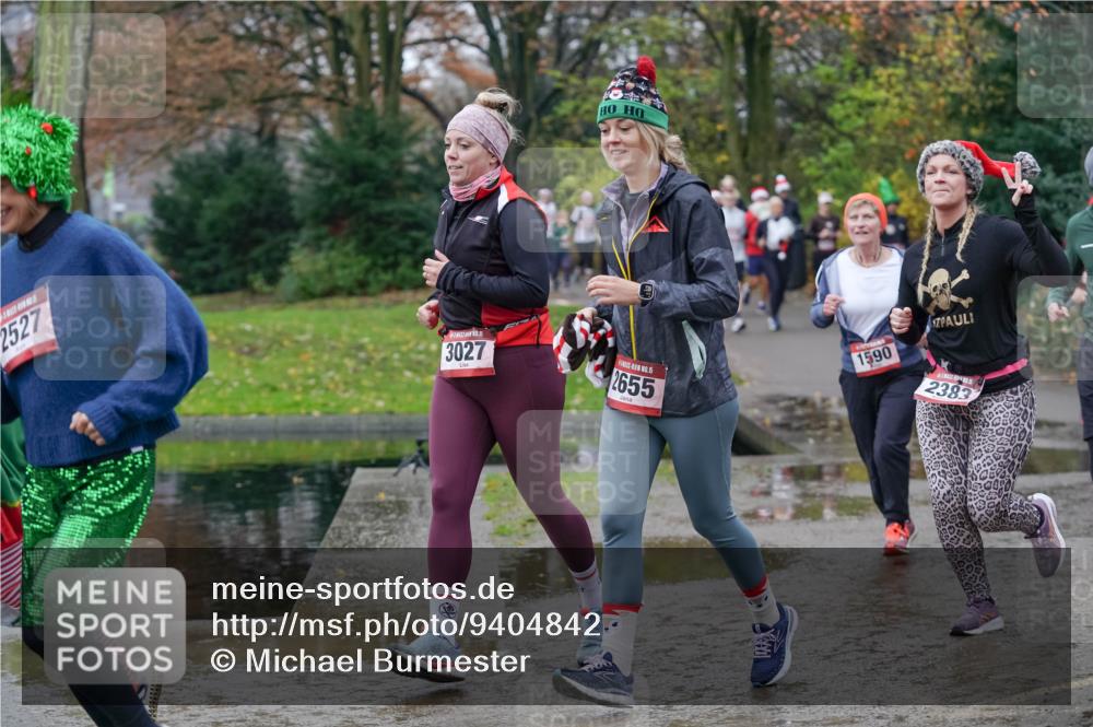 07.12.2025 - St. Pauli X-Mass-Run No. 15 Michael Burmester http://msf.ph/oto/9404842 07.12.2025 11:06:09 Laufen 2527, 3027, 15, 2655, 1590, 2383 meine-sportfotos.de