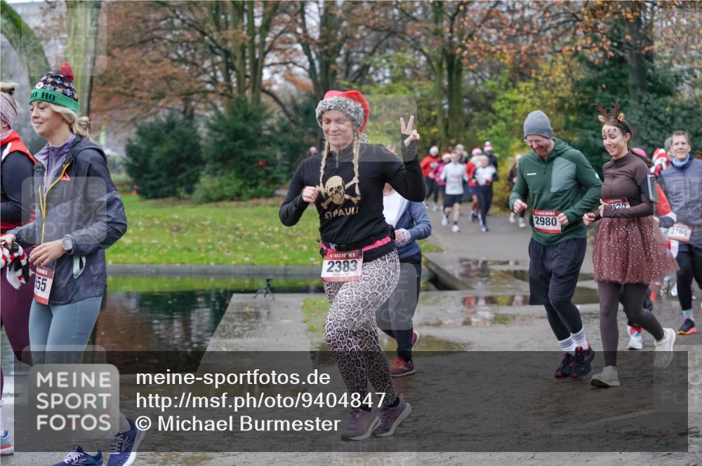 07.12.2025 - St. Pauli X-Mass-Run No. 15 Michael Burmester http://msf.ph/oto/9404847 07.12.2025 11:06:10 Laufen 55, 2980, 15, 2383, 20, 2164 meine-sportfotos.de