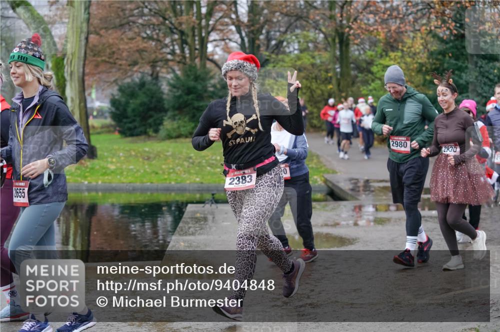 07.12.2025 - St. Pauli X-Mass-Run No. 15 Michael Burmester http://msf.ph/oto/9404848 07.12.2025 11:06:10 Laufen 2655, 15, 2383, 0, 2980, 2930 meine-sportfotos.de