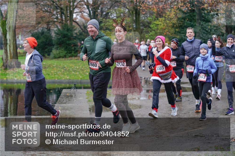 07.12.2025 - St. Pauli X-Mass-Run No. 15 Michael Burmester http://msf.ph/oto/9404852 07.12.2025 11:06:11 Laufen 690, 2980, 2930, 328, 3303, 2164, 163, 2260, 216 meine-sportfotos.de