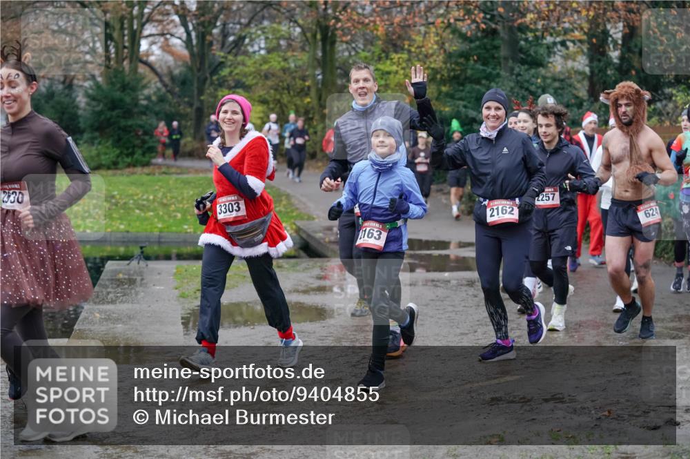 07.12.2025 - St. Pauli X-Mass-Run No. 15 Michael Burmester http://msf.ph/oto/9404855 07.12.2025 11:06:11 Laufen 2930, 3303, 2257, 2162, 163, 624 meine-sportfotos.de