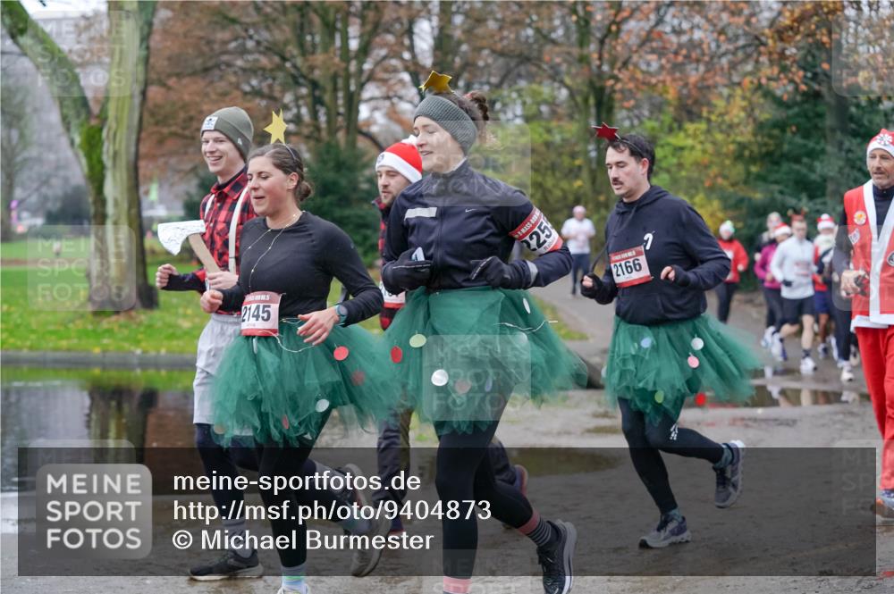 07.12.2025 - St. Pauli X-Mass-Run No. 15 Michael Burmester http://msf.ph/oto/9404873 07.12.2025 11:06:15 Laufen 2145, 225, 2166 meine-sportfotos.de