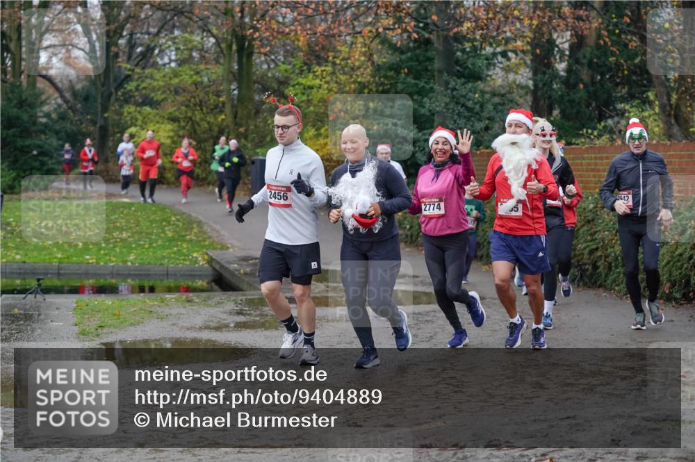 07.12.2025 - St. Pauli X-Mass-Run No. 15 Michael Burmester http://msf.ph/oto/9404889 07.12.2025 11:06:20 Laufen 2456, 2774, 07, 9042 meine-sportfotos.de