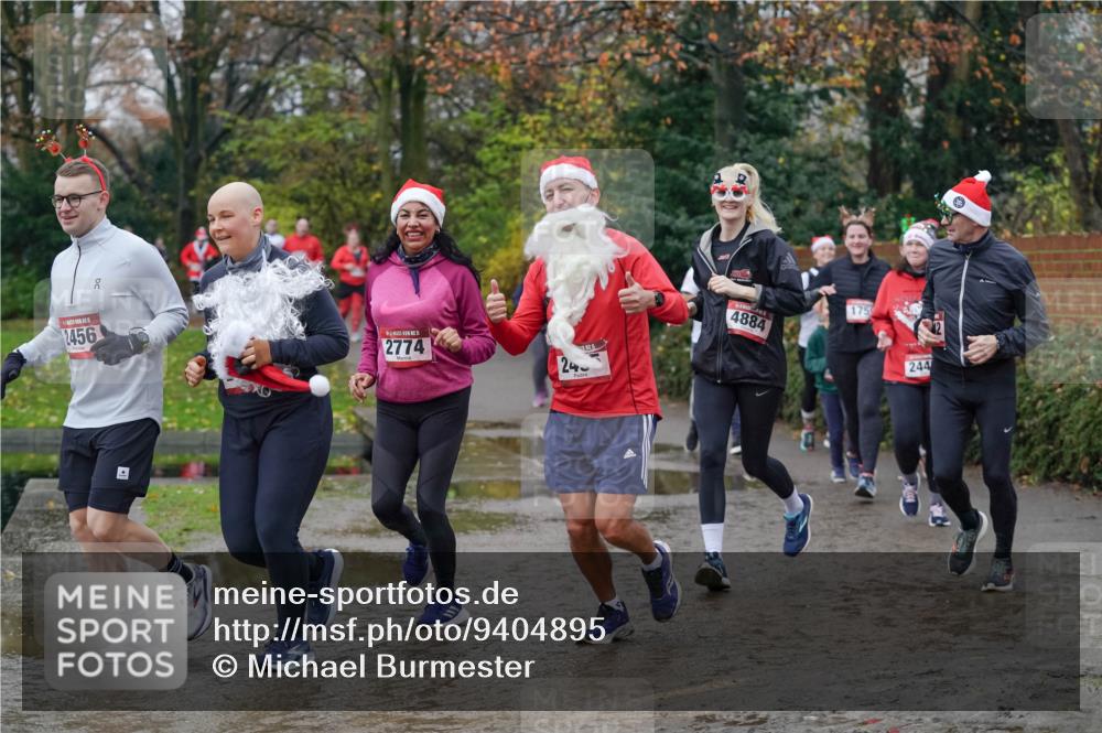 07.12.2025 - St. Pauli X-Mass-Run No. 15 Michael Burmester http://msf.ph/oto/9404895 07.12.2025 11:06:21 Laufen 2456, 2774, 24, 4884, 175, 244 meine-sportfotos.de