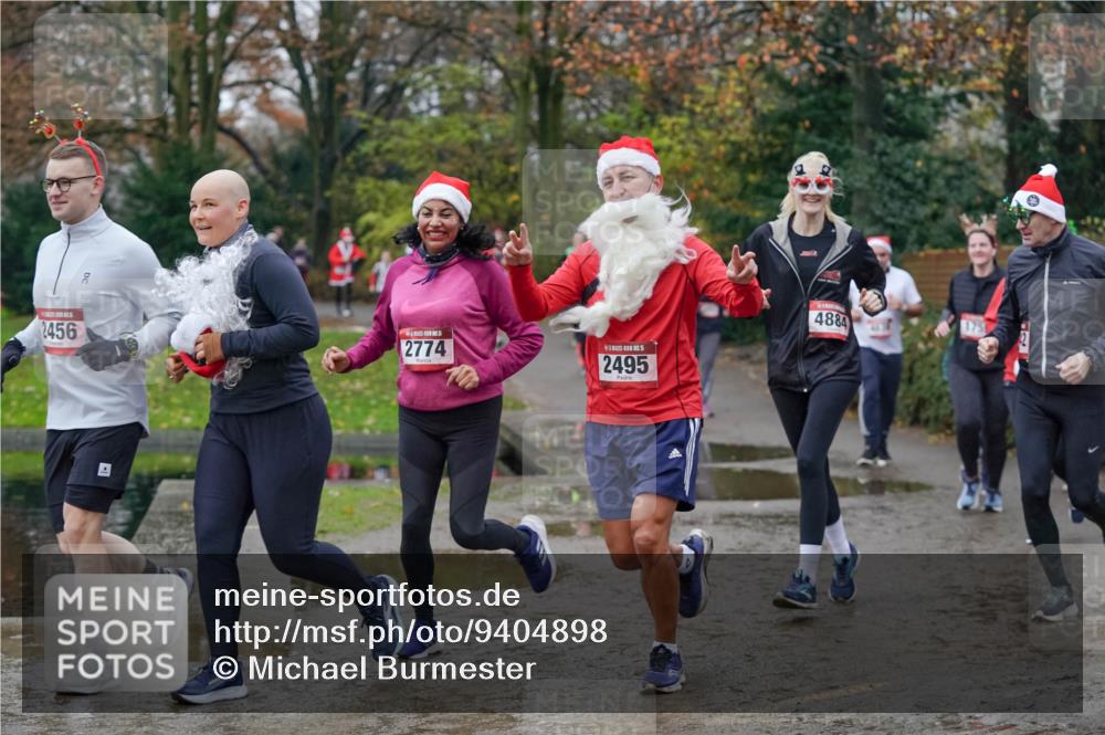 07.12.2025 - St. Pauli X-Mass-Run No. 15 Michael Burmester http://msf.ph/oto/9404898 07.12.2025 11:06:22 Laufen 2456, 5, 2774, 15, 2495, 4884 meine-sportfotos.de