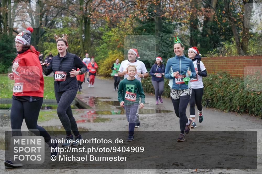 07.12.2025 - St. Pauli X-Mass-Run No. 15 Michael Burmester http://msf.ph/oto/9404909 07.12.2025 11:06:24 Laufen 2449, 1759, 2707, 270 meine-sportfotos.de