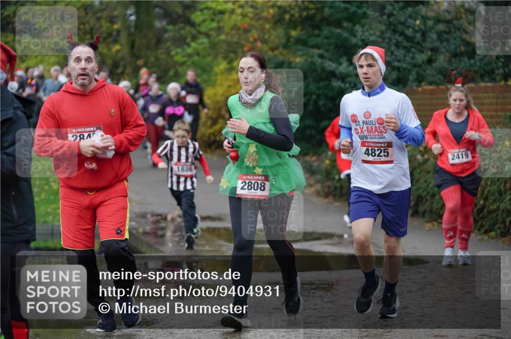 07.12.2025 - St. Pauli X-Mass-Run No. 15 Michael Burmester http://msf.ph/oto/9404931 07.12.2025 11:06:32 Laufen 15, 281, 1886, 15, 2808, 15, 4825, 2419 meine-sportfotos.de