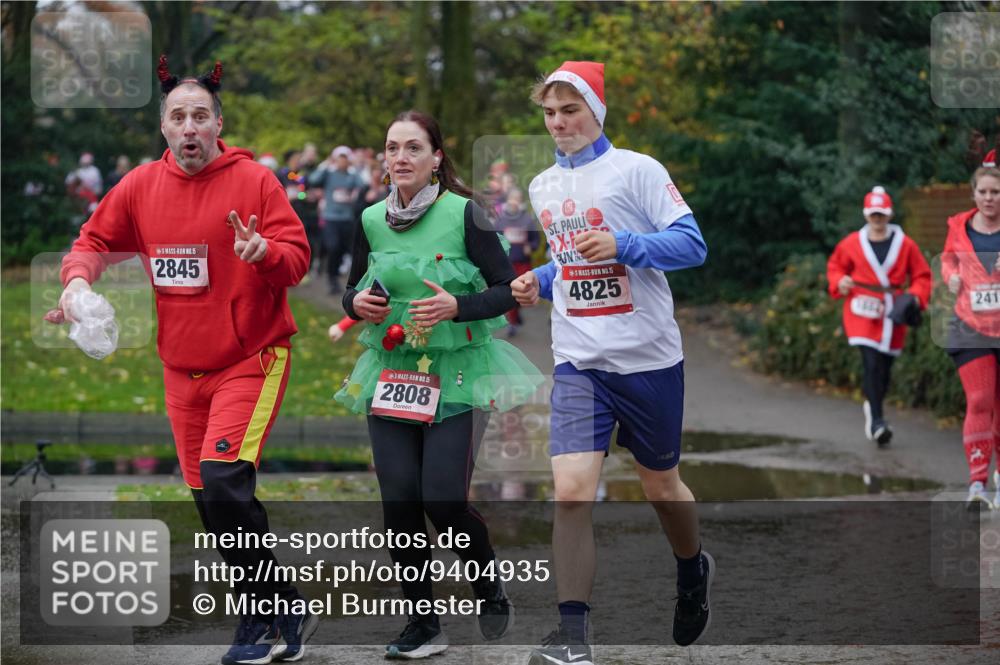 07.12.2025 - St. Pauli X-Mass-Run No. 15 Michael Burmester http://msf.ph/oto/9404935 07.12.2025 11:06:33 Laufen 15, 2845, 15, 2808, 15, 4825, 241 meine-sportfotos.de
