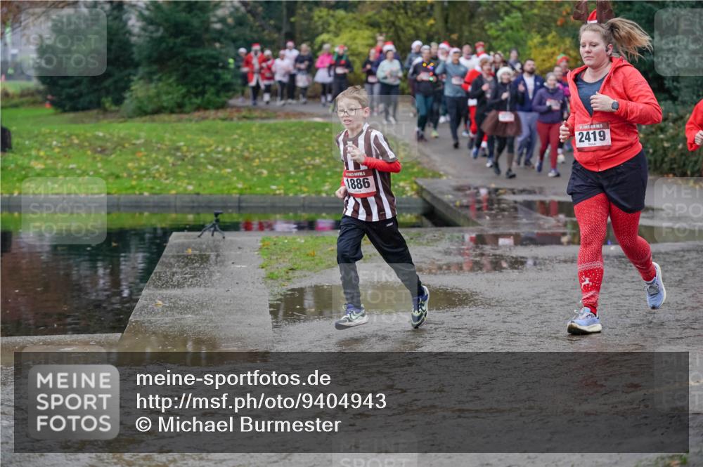 07.12.2025 - St. Pauli X-Mass-Run No. 15 Michael Burmester http://msf.ph/oto/9404943 07.12.2025 11:06:35 Laufen 1886, 15, 2419 meine-sportfotos.de