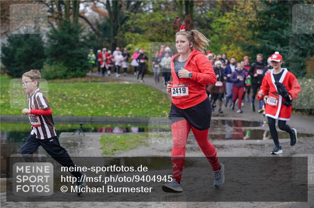 07.12.2025 - St. Pauli X-Mass-Run No. 15 Michael Burmester http://msf.ph/oto/9404945 07.12.2025 11:06:36 Laufen 886, 15, 2419, 1884 meine-sportfotos.de