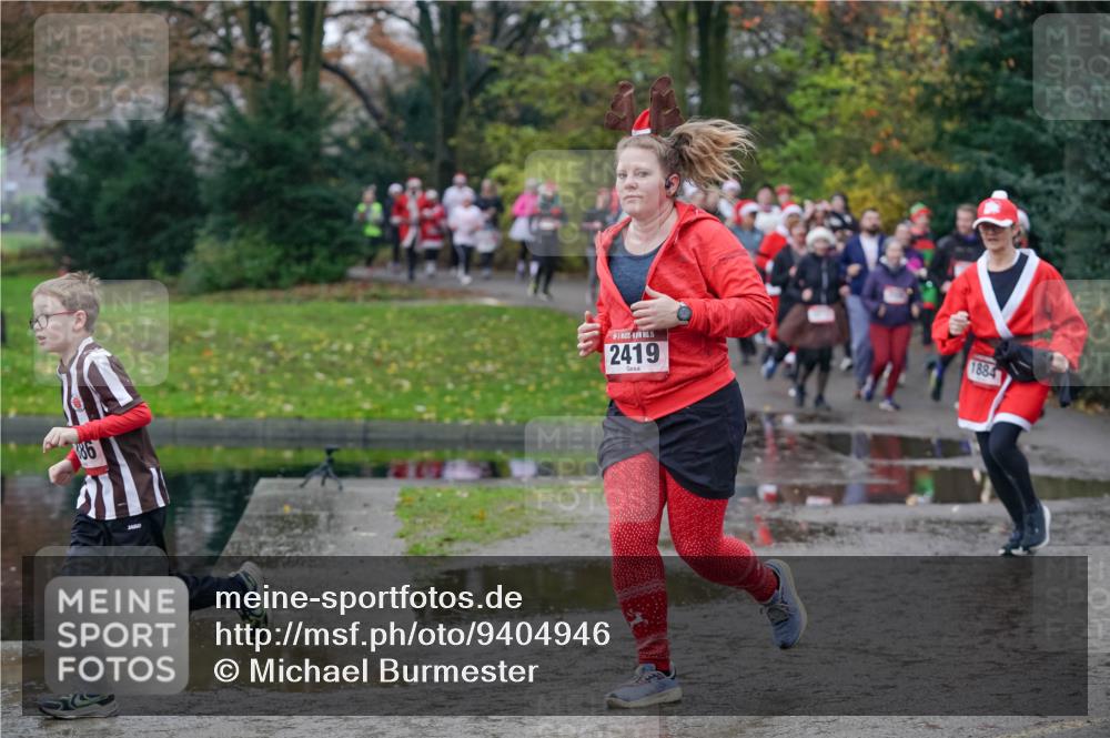 07.12.2025 - St. Pauli X-Mass-Run No. 15 Michael Burmester http://msf.ph/oto/9404946 07.12.2025 11:06:36 Laufen 86, 15, 2419, 1884 meine-sportfotos.de