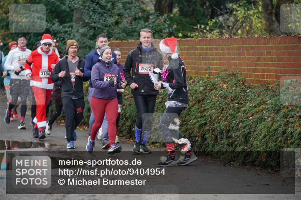 07.12.2025 - St. Pauli X-Mass-Run No. 15 Michael Burmester http://msf.ph/oto/9404954 07.12.2025 11:06:39 Laufen 329, 3184, 06, 2500, 2522 meine-sportfotos.de