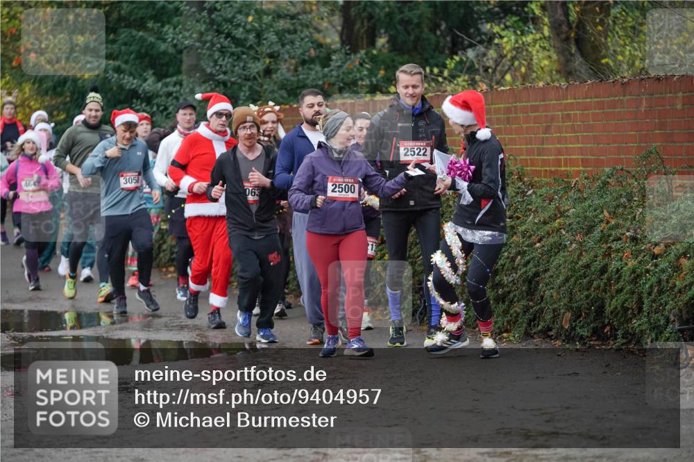 07.12.2025 - St. Pauli X-Mass-Run No. 15 Michael Burmester http://msf.ph/oto/9404957 07.12.2025 11:06:40 Laufen 464, 305, 063, 2500, 5, 2522 meine-sportfotos.de