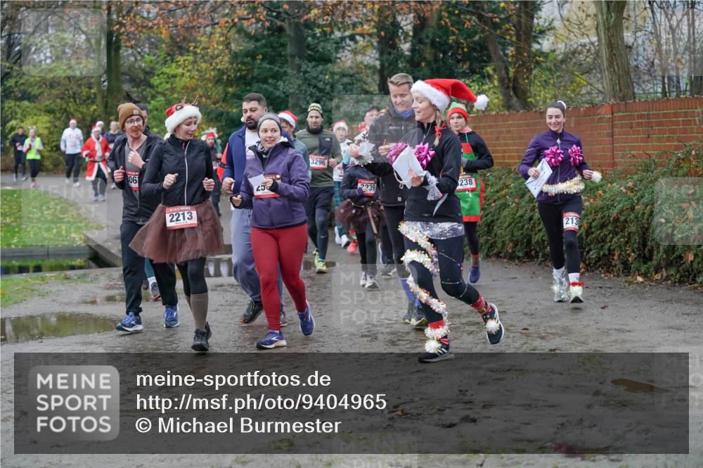 07.12.2025 - St. Pauli X-Mass-Run No. 15 Michael Burmester http://msf.ph/oto/9404965 07.12.2025 11:06:43 Laufen 806, 2213, 25, 3296, 2239, 238, 213 meine-sportfotos.de