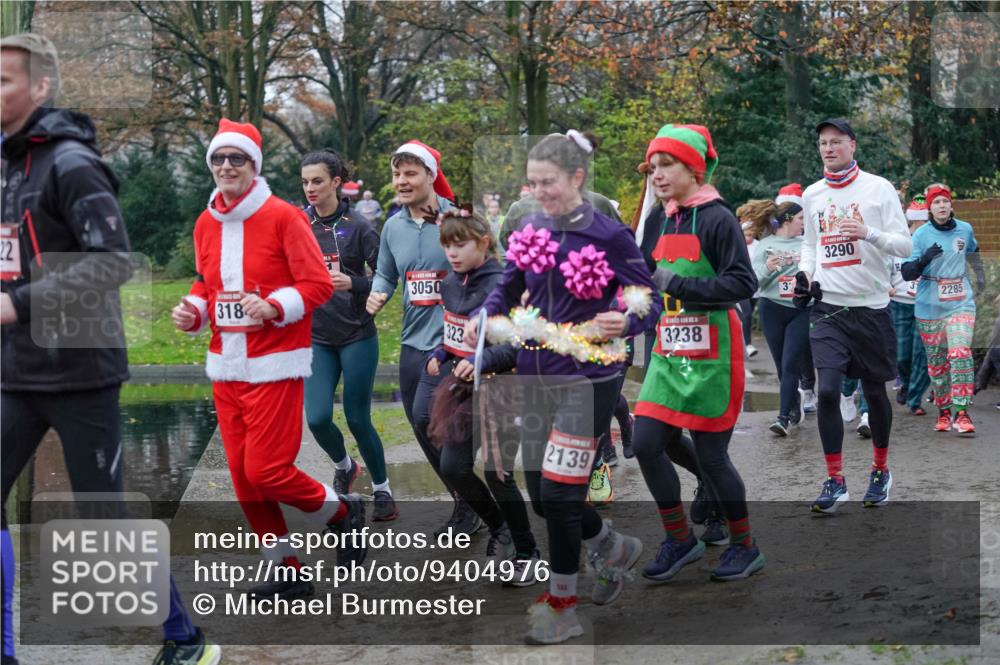 07.12.2025 - St. Pauli X-Mass-Run No. 15 Michael Burmester http://msf.ph/oto/9404976 07.12.2025 11:06:46 Laufen 22, 318, 3050, 323, 2139, 3238, 3290, 3, 2285 meine-sportfotos.de