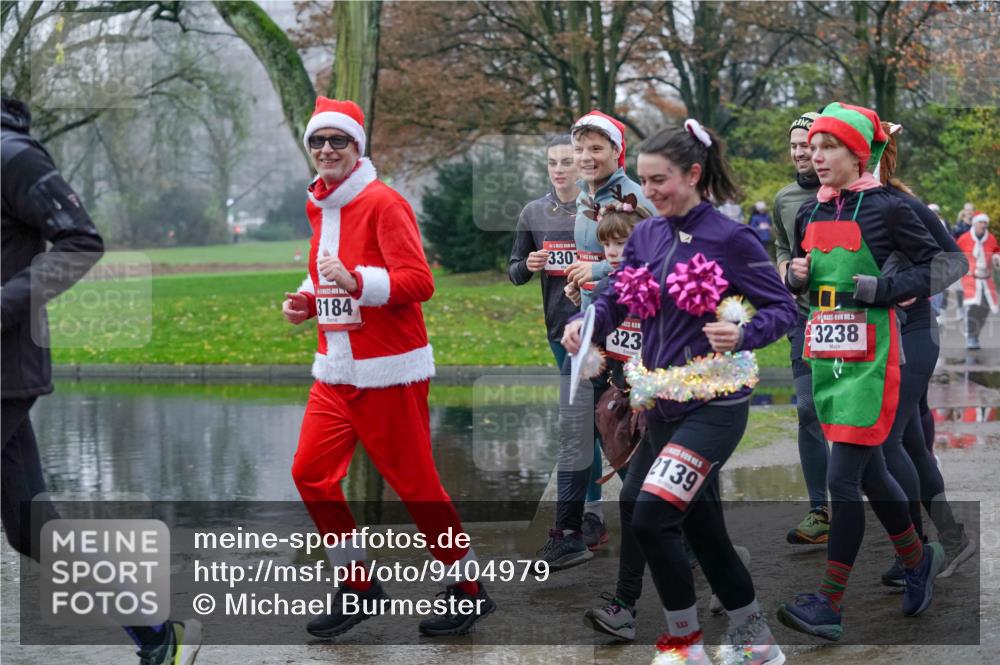 07.12.2025 - St. Pauli X-Mass-Run No. 15 Michael Burmester http://msf.ph/oto/9404979 07.12.2025 11:06:46 Laufen 3184, 3301, 323, 2139, 5, 3238 meine-sportfotos.de