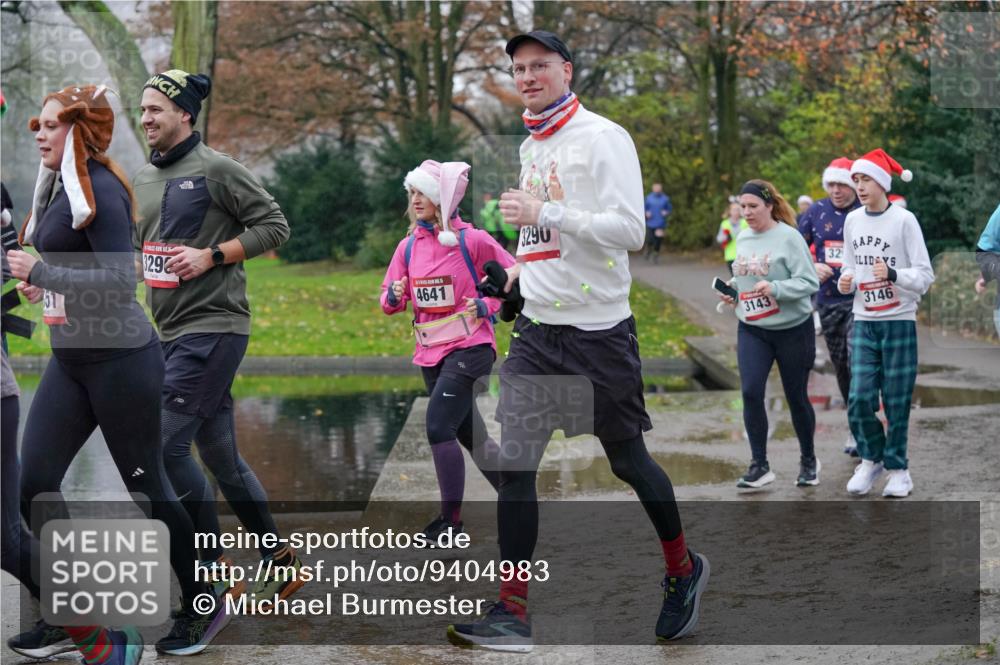 07.12.2025 - St. Pauli X-Mass-Run No. 15 Michael Burmester http://msf.ph/oto/9404983 07.12.2025 11:06:48 Laufen 329, 51, 4641, 3290, 3143, 32, 3146 meine-sportfotos.de