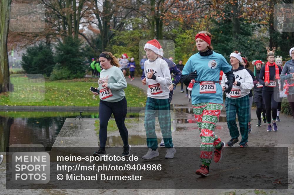 07.12.2025 - St. Pauli X-Mass-Run No. 15 Michael Burmester http://msf.ph/oto/9404986 07.12.2025 11:06:48 Laufen 3143, 274, 3146, 2285, 3144, 2739 meine-sportfotos.de