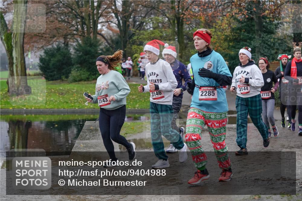 07.12.2025 - St. Pauli X-Mass-Run No. 15 Michael Burmester http://msf.ph/oto/9404988 07.12.2025 11:06:49 Laufen 3143, 3146, 5, 2285, 3144, 2732 meine-sportfotos.de