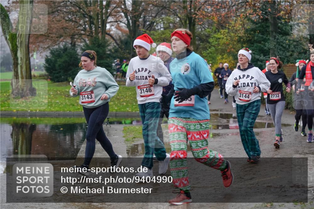 07.12.2025 - St. Pauli X-Mass-Run No. 15 Michael Burmester http://msf.ph/oto/9404990 07.12.2025 11:06:49 Laufen 3143, 3146, 3144, 2732 meine-sportfotos.de