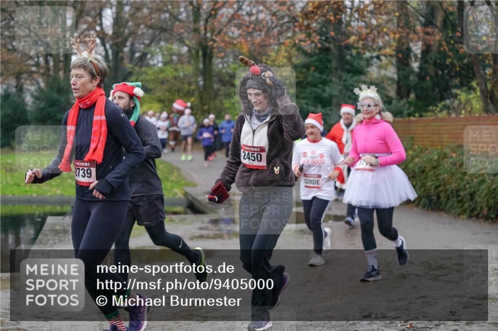 07.12.2025 - St. Pauli X-Mass-Run No. 15 Michael Burmester http://msf.ph/oto/9405000 07.12.2025 11:06:51 Laufen 739, 2450 meine-sportfotos.de