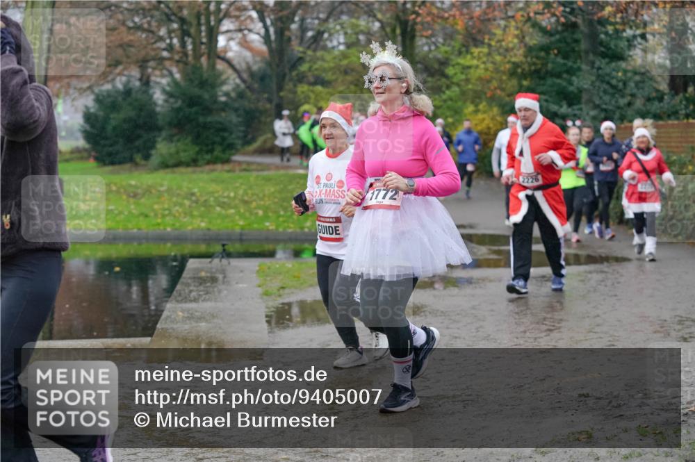 07.12.2025 - St. Pauli X-Mass-Run No. 15 Michael Burmester http://msf.ph/oto/9405007 07.12.2025 11:06:52 Laufen 1772, 2226, 2226 meine-sportfotos.de