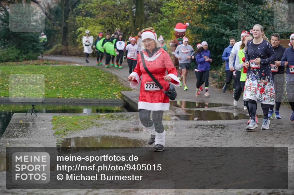 07.12.2025 - St. Pauli X-Mass-Run No. 15 Michael Burmester http://msf.ph/oto/9405015 07.12.2025 11:06:55 Laufen 2225, 259, 607, 24 meine-sportfotos.de