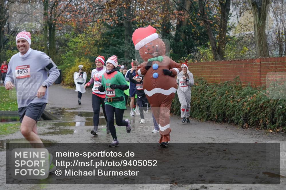 07.12.2025 - St. Pauli X-Mass-Run No. 15 Michael Burmester http://msf.ph/oto/9405052 07.12.2025 11:07:04 Laufen 4653, 2572, 2999, 2995 meine-sportfotos.de