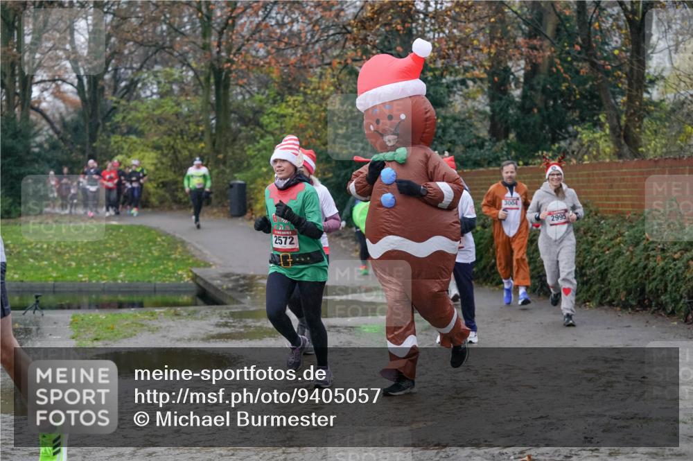 07.12.2025 - St. Pauli X-Mass-Run No. 15 Michael Burmester http://msf.ph/oto/9405057 07.12.2025 11:07:04 Laufen 2572, 3004, 2995 meine-sportfotos.de