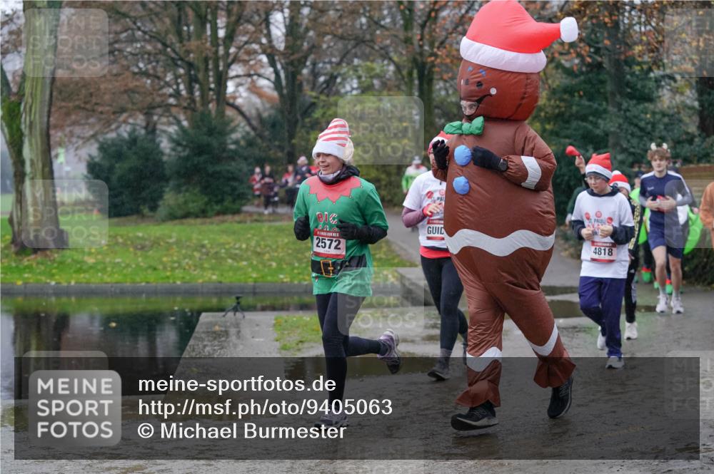 07.12.2025 - St. Pauli X-Mass-Run No. 15 Michael Burmester http://msf.ph/oto/9405063 07.12.2025 11:07:05 Laufen 2572, 4818 meine-sportfotos.de