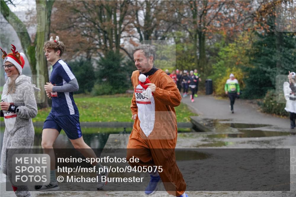 07.12.2025 - St. Pauli X-Mass-Run No. 15 Michael Burmester http://msf.ph/oto/9405075 07.12.2025 11:07:08 Laufen 200, 300 meine-sportfotos.de