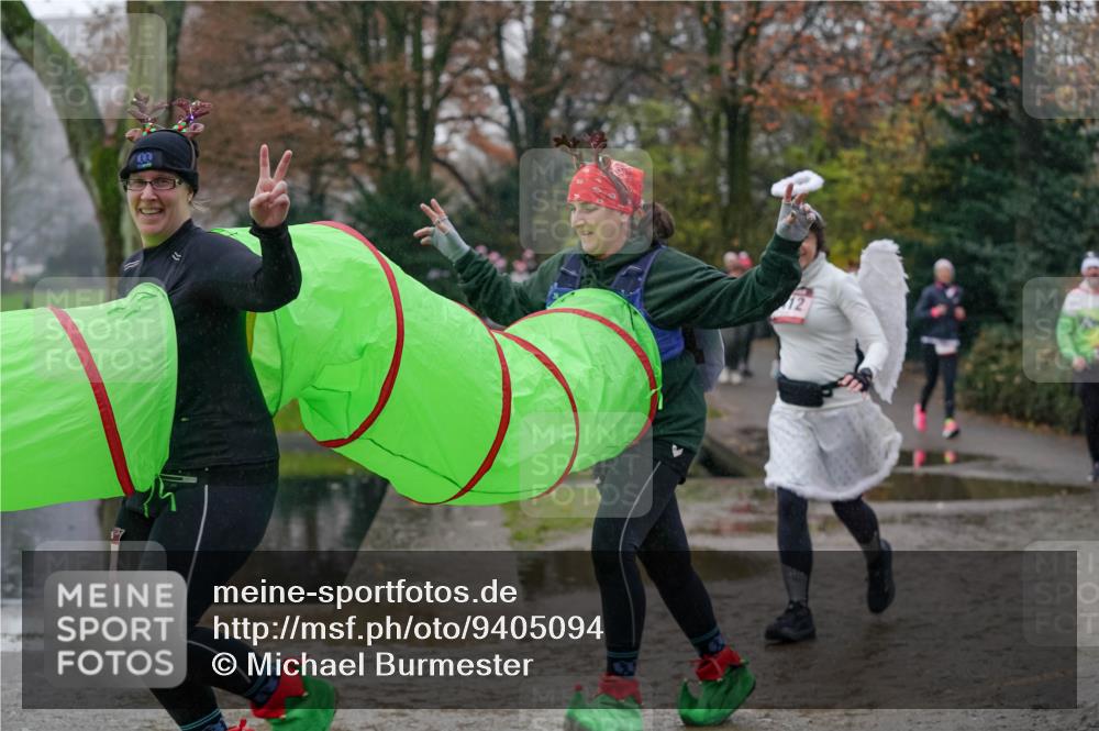 07.12.2025 - St. Pauli X-Mass-Run No. 15 Michael Burmester http://msf.ph/oto/9405094 07.12.2025 11:07:12 Laufen  meine-sportfotos.de