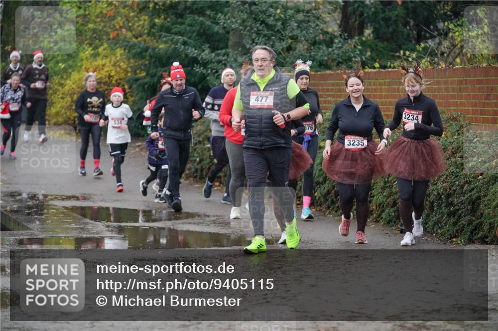 07.12.2025 - St. Pauli X-Mass-Run No. 15 Michael Burmester http://msf.ph/oto/9405115 07.12.2025 11:07:20 Laufen 534, 4, 477, 676, 3235, 3234 meine-sportfotos.de