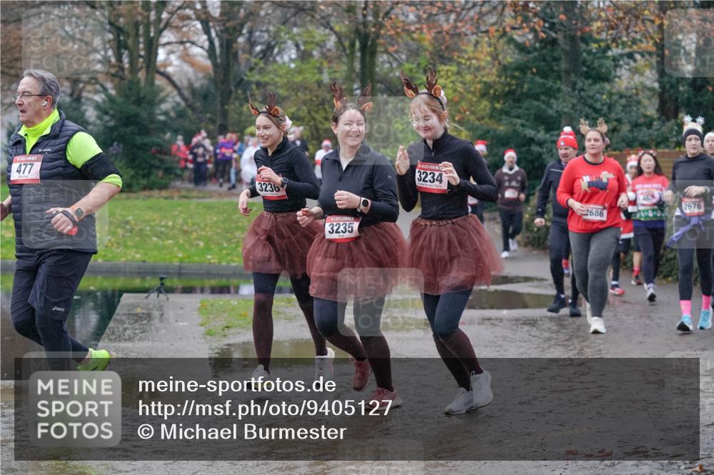 07.12.2025 - St. Pauli X-Mass-Run No. 15 Michael Burmester http://msf.ph/oto/9405127 07.12.2025 11:07:23 Laufen 477, 3236, 3235, 3234, 2676, 2686 meine-sportfotos.de