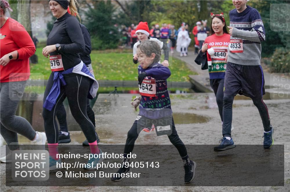 07.12.2025 - St. Pauli X-Mass-Run No. 15 Michael Burmester http://msf.ph/oto/9405143 07.12.2025 11:07:27 Laufen 676, 4642, 75, 00000, 4633, 4640, 6, 8, 6 meine-sportfotos.de
