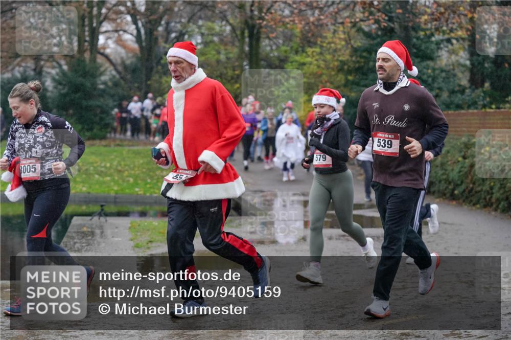 07.12.2025 - St. Pauli X-Mass-Run No. 15 Michael Burmester http://msf.ph/oto/9405159 07.12.2025 11:07:31 Laufen 8005, 55, 579, 0, 15, 539 meine-sportfotos.de