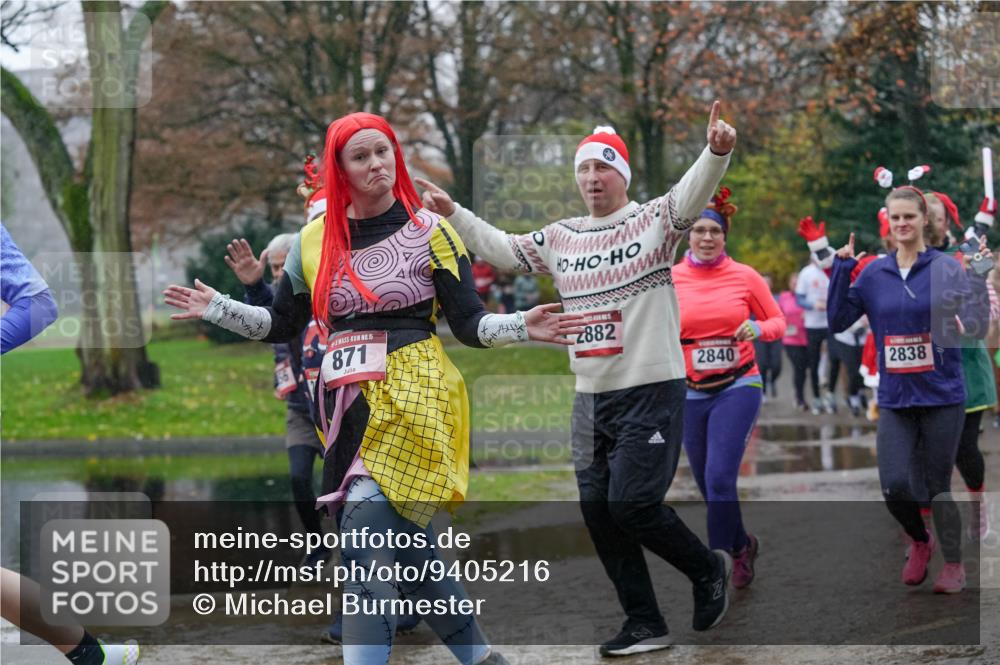 07.12.2025 - St. Pauli X-Mass-Run No. 15 Michael Burmester http://msf.ph/oto/9405216 07.12.2025 11:07:46 Laufen 15, 871, 2882, 2840, 2838 meine-sportfotos.de