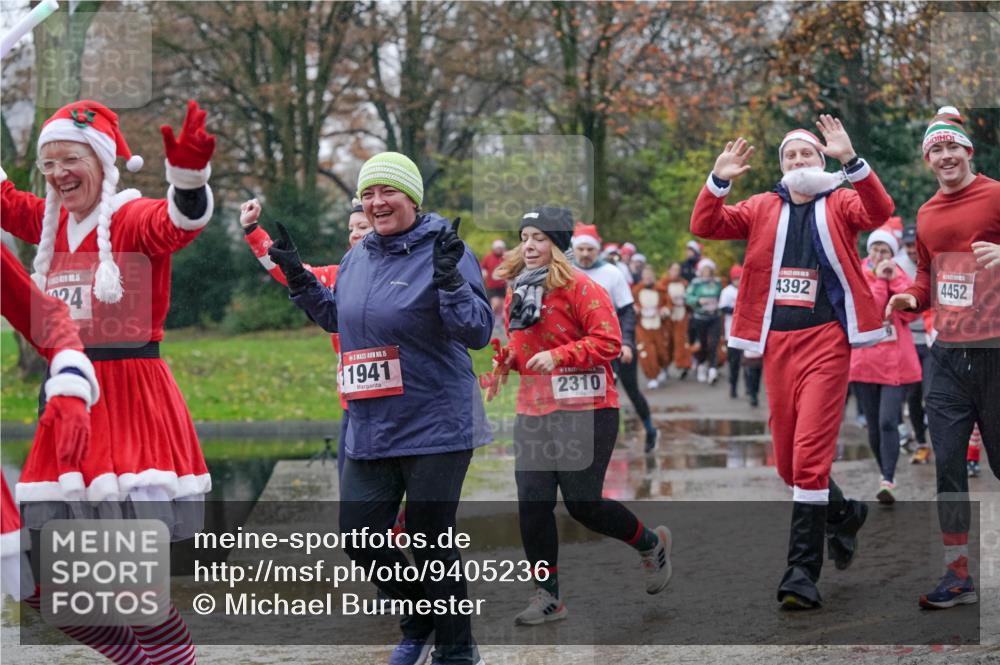 07.12.2025 - St. Pauli X-Mass-Run No. 15 Michael Burmester http://msf.ph/oto/9405236 07.12.2025 11:07:50 Laufen 24, 15, 1941, 2310, 4392, 4452 meine-sportfotos.de