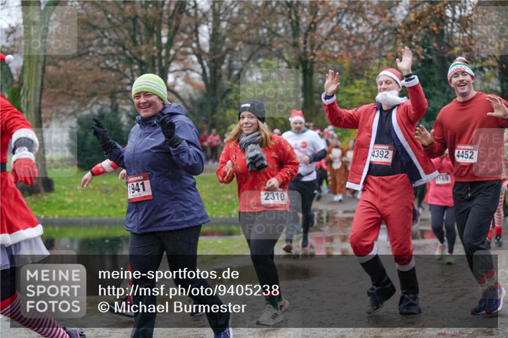 07.12.2025 - St. Pauli X-Mass-Run No. 15 Michael Burmester http://msf.ph/oto/9405238 07.12.2025 11:07:50 Laufen 1941, 2310, 4392, 1169, 4452 meine-sportfotos.de